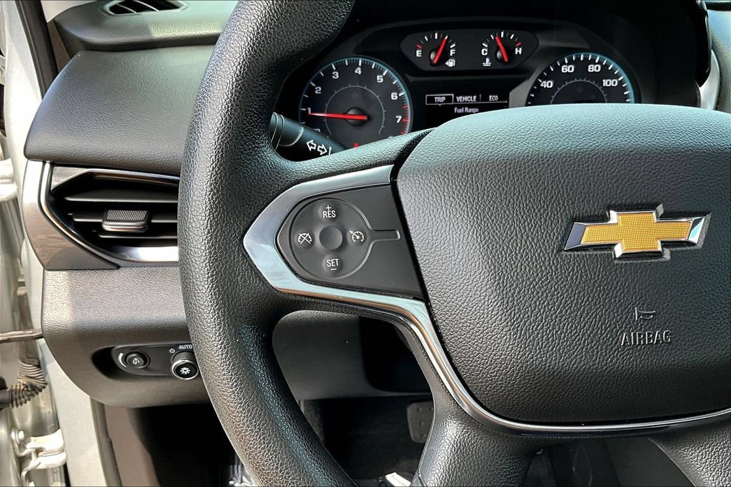 Used 2021 Chevrolet Traverse LS FWD image 13