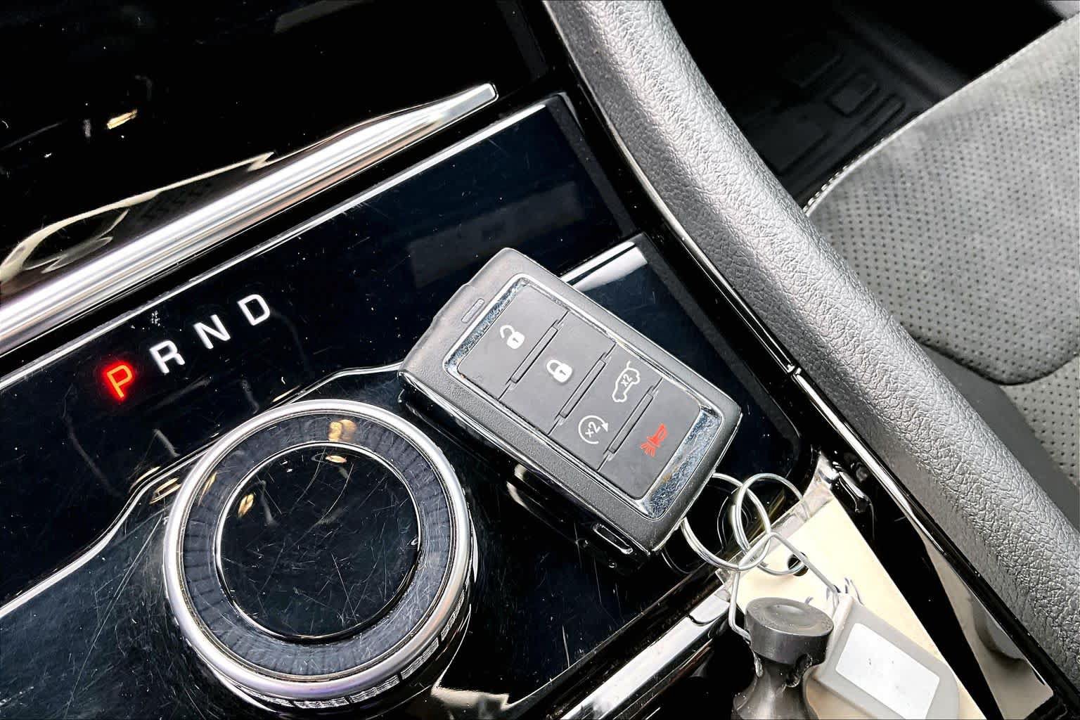 Used 2023 Jeep Grand Cherokee L Laredo AWD/4WD image 15