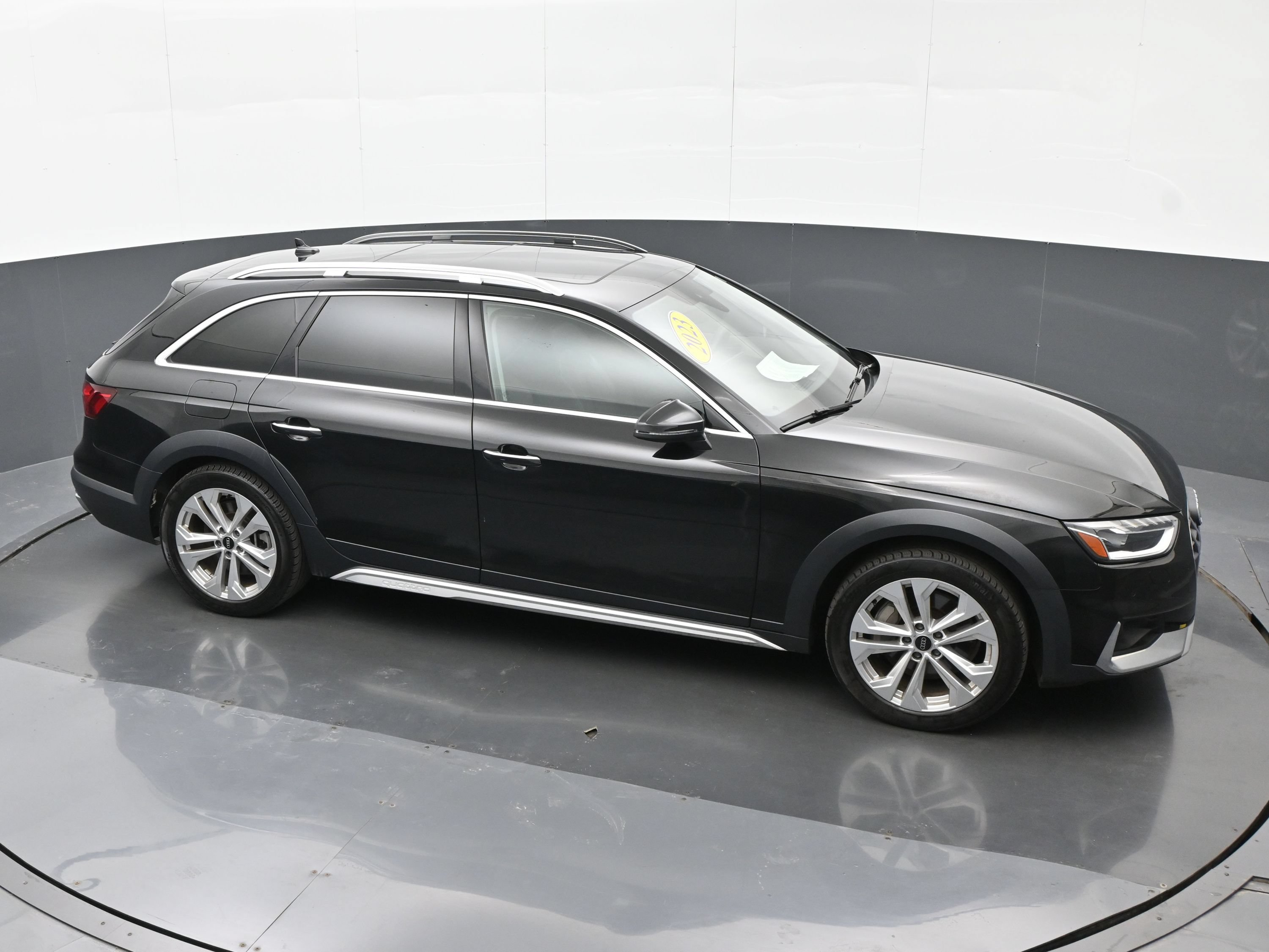 Used 2023 Audi A4 2.0T allroad Premium Plus w/ Premium Plus Package AWD/4WD image 31