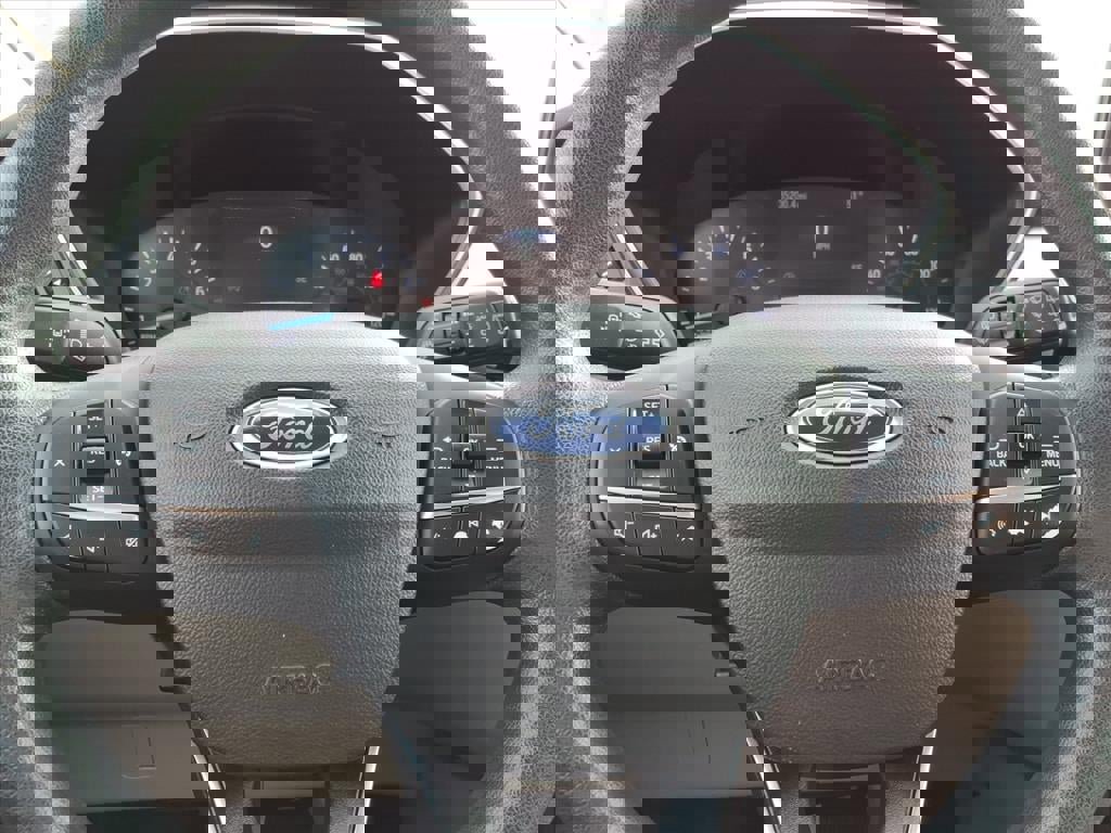 Certified 2020 Ford Escape SE image 28