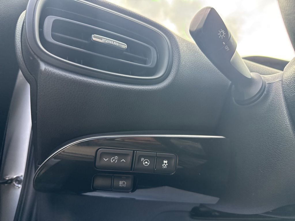 Used 2018 Toyota Prius Two w/ Prius Two Safety Plus Package image 16