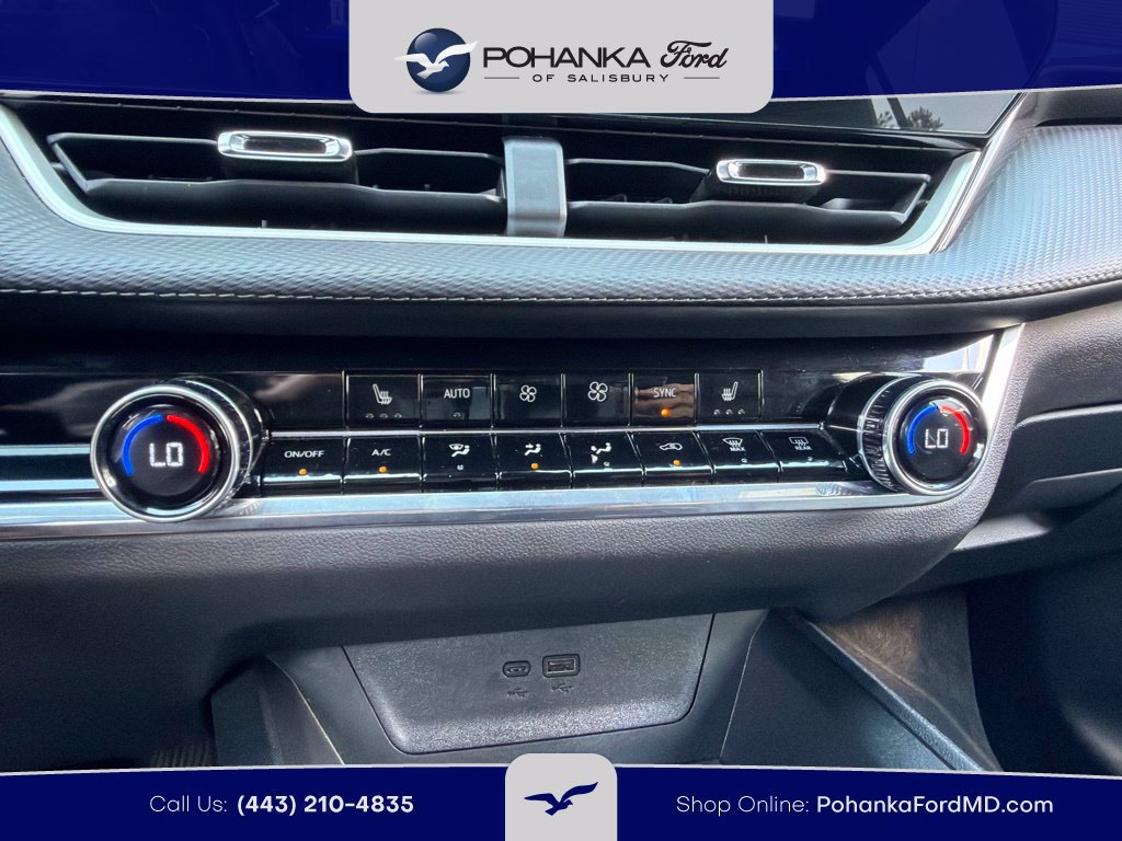 Used 2025 Chevrolet Equinox LT w/ Convenience Package II FWD image 12