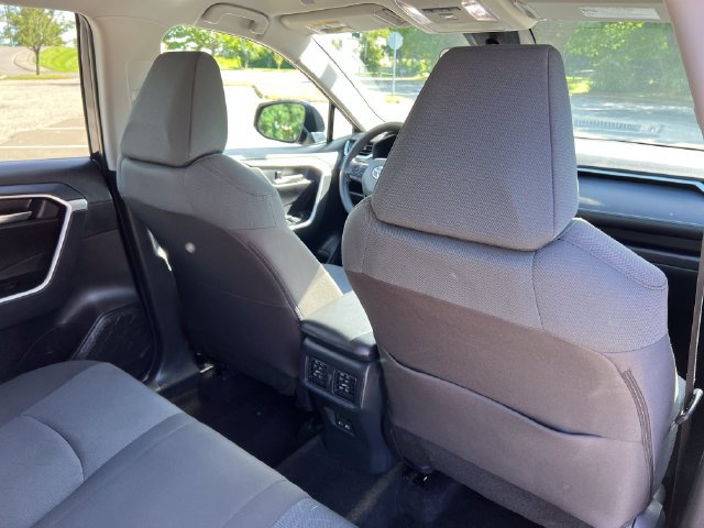 Used 2025 Toyota RAV4 XLE AWD/4WD image 34