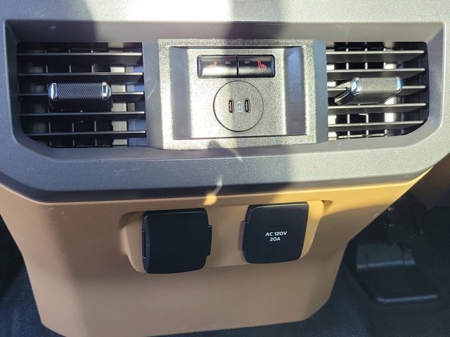 Certified 2023 Ford F250 Lariat w/ Tow Technology Package image 16