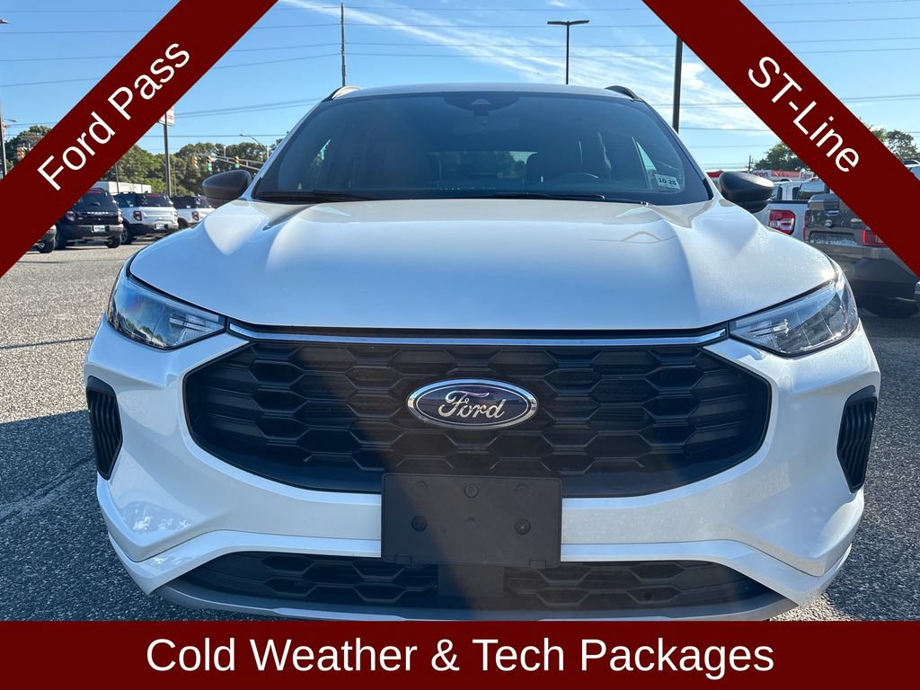 Certified 2023 Ford Escape ST-Line w/ Tech Pack #1 AWD/4WD image 2