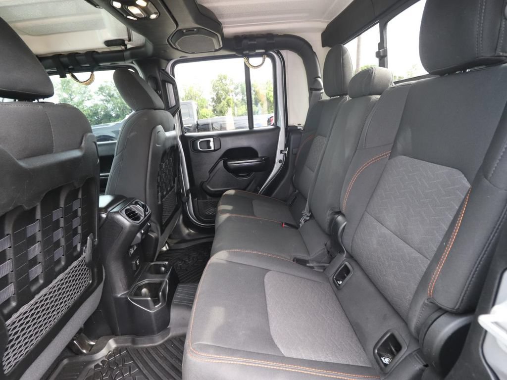 Used 2021 Jeep Gladiator Mojave w/ LED Lighting Group AWD/4WD image 9