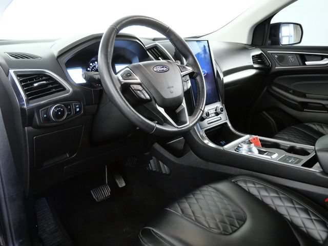 Certified 2023 Ford Edge Titanium AWD/4WD image 16