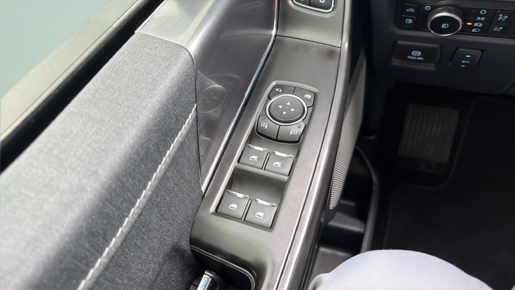 Certified 2024 Ford F150 Lariat AWD/4WD image 26