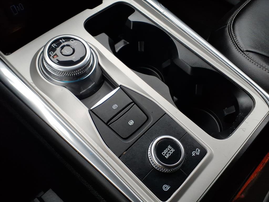 Certified 2022 Ford Explorer XLT w/ Equipment Group 202A image 28