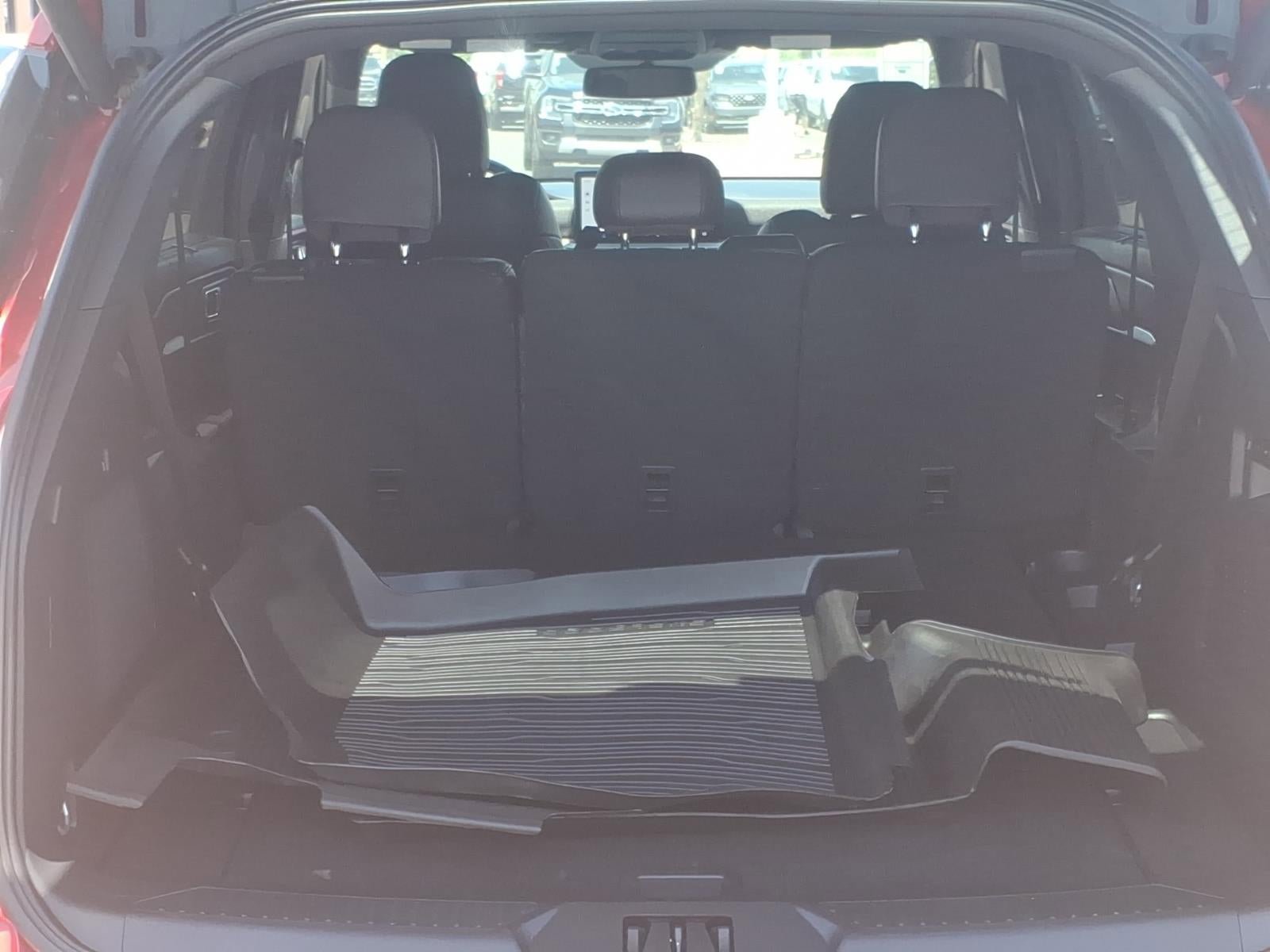 Certified 2025 Ford Explorer Platinum AWD/4WD image 17