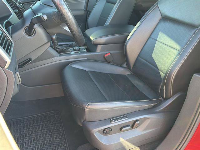 Used 2022 Volkswagen Atlas SEL R-Line AWD/4WD image 12