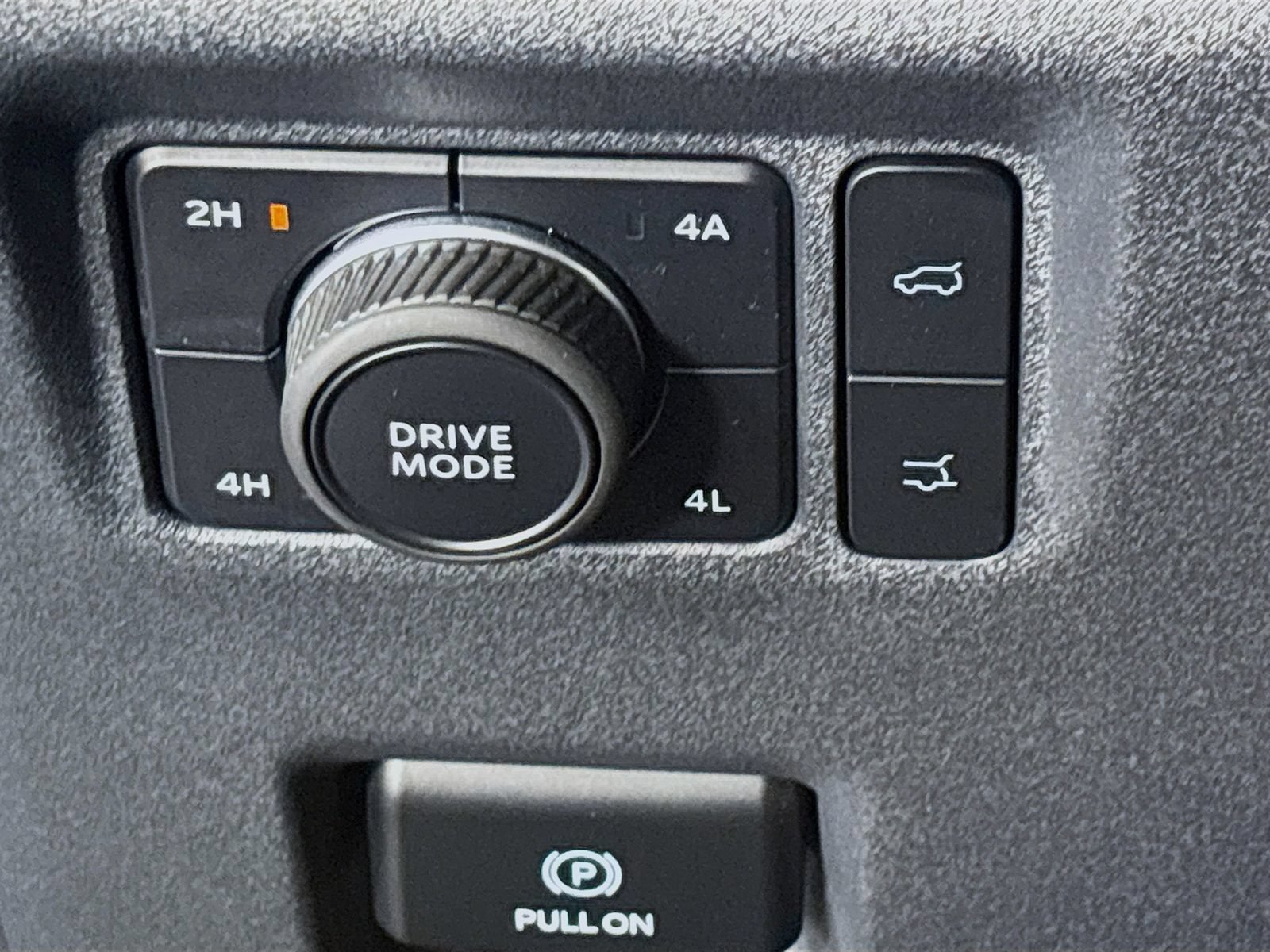 Certified 2025 Ford Expedition Platinum AWD/4WD image 10