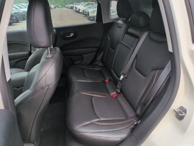 Used 2018 Jeep Compass Limited AWD/4WD image 23