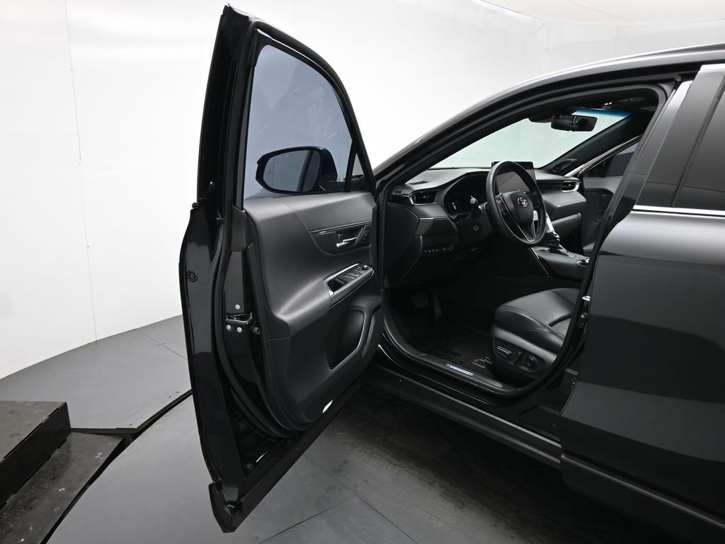 Used 2024 Toyota Venza Limited image 37