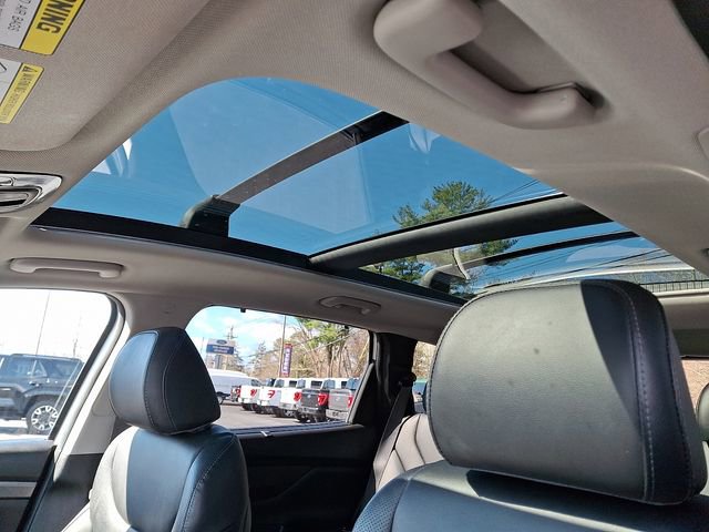 Used 2023 Hyundai Santa Fe SEL w/ Premium Package image 14