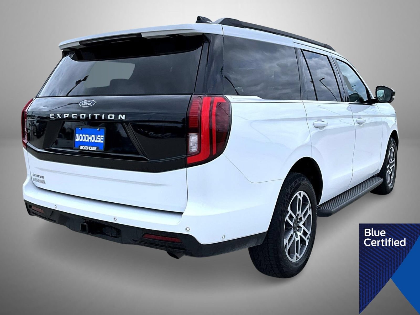 Certified 2025 Ford Expedition Active AWD/4WD image 5