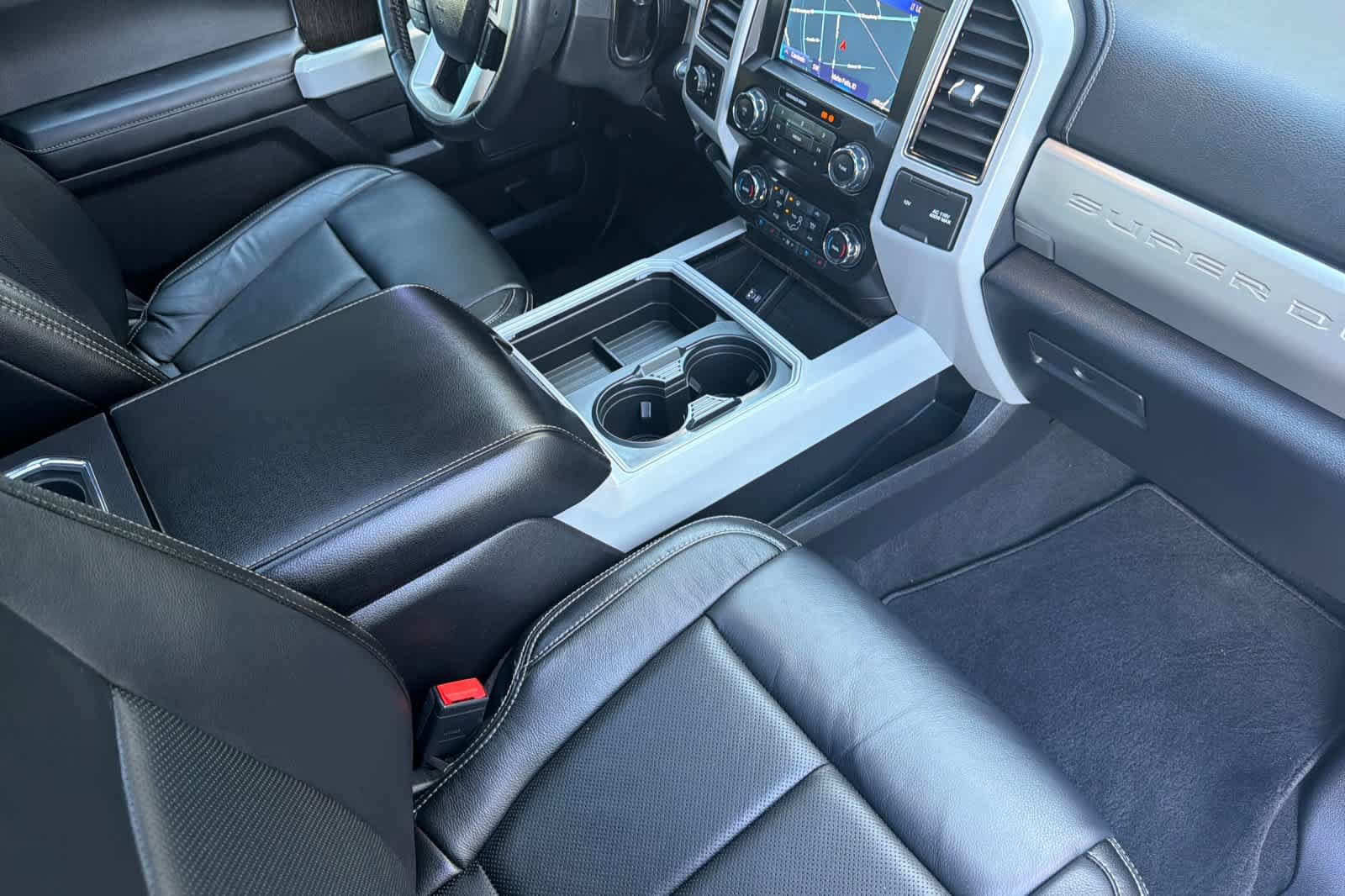 Certified 2020 Ford F250 Lariat w/ Lariat Ultimate Package AWD/4WD image 15