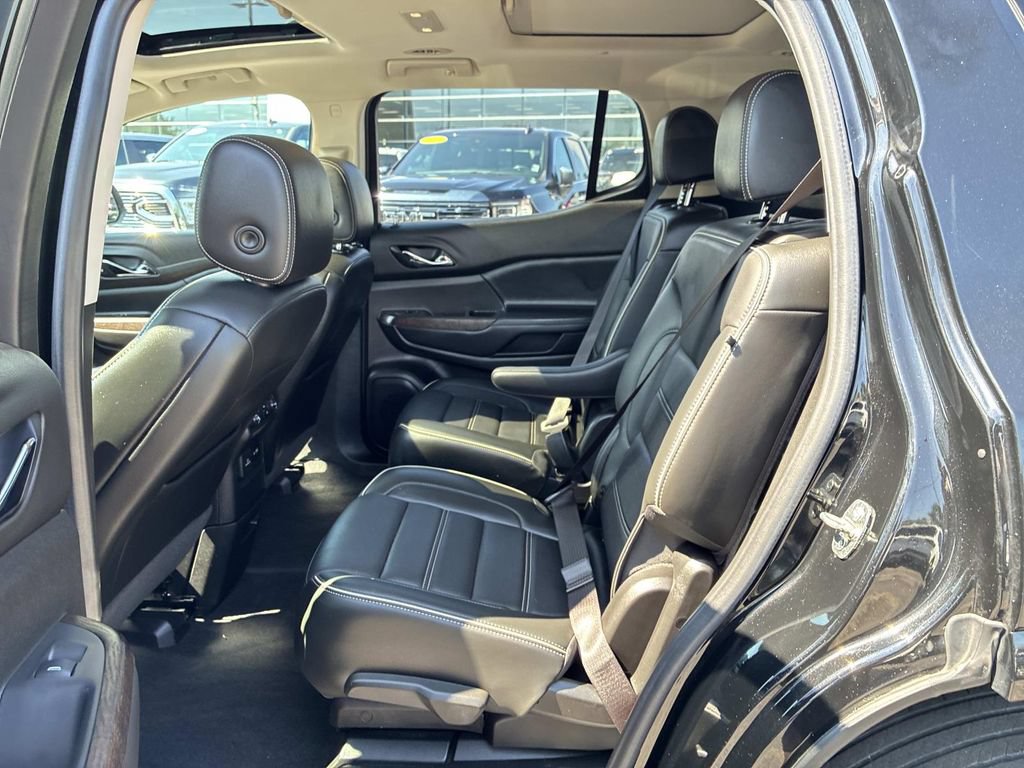 Used 2021 GMC Acadia Denali w/ Denali Ultimate Package AWD/4WD image 16