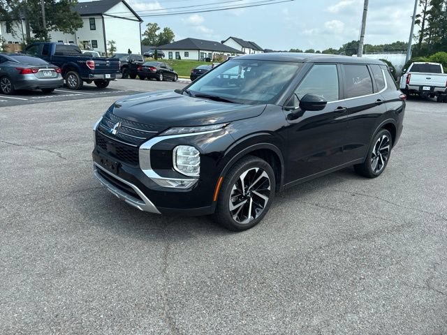 Used 2024 Mitsubishi Outlander SE AWD/4WD image 13