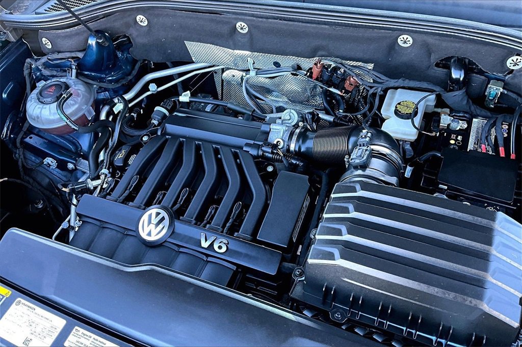 Used 2023 Volkswagen Atlas Cross Sport SE w/ Panoramic Sunroof Package image 34