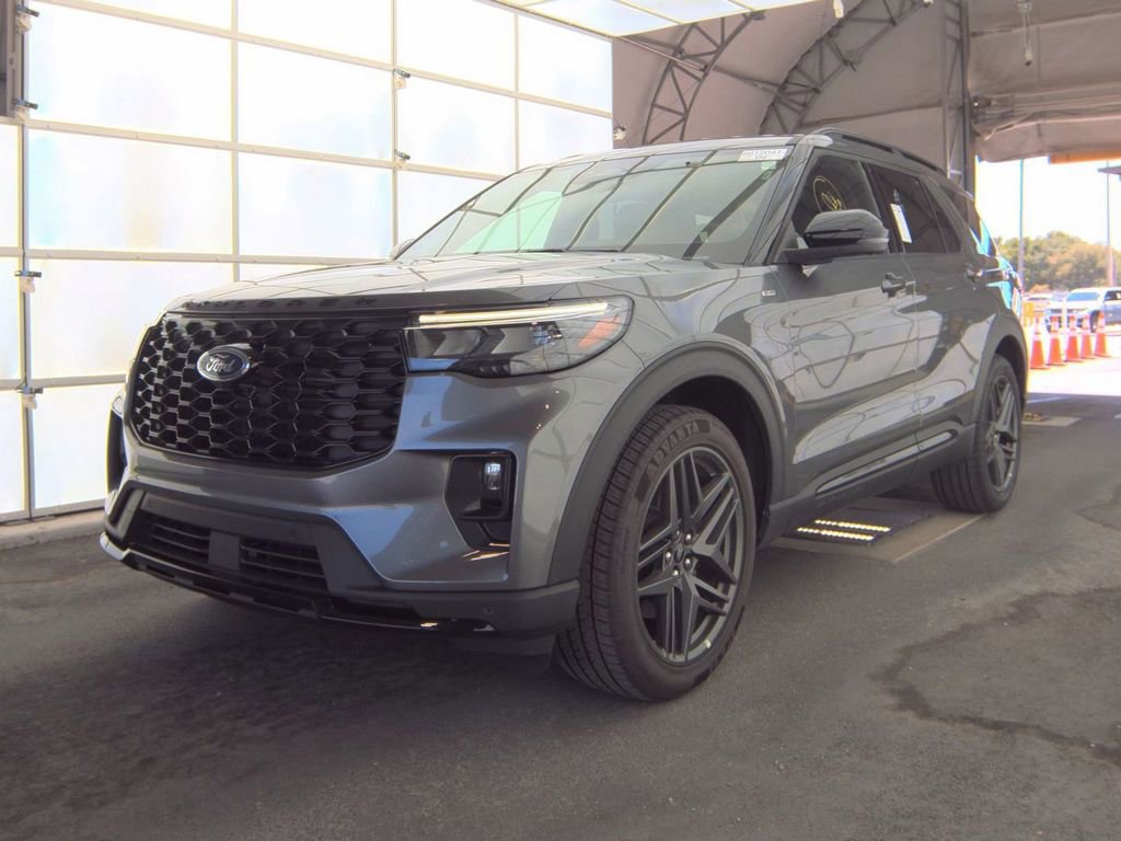 Certified 2025 Ford Explorer ST-Line w/ ST-Line Street Pack AWD/4WD image 2