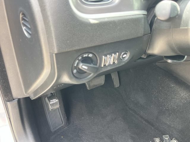 Used 2022 Dodge Charger SXT RWD image 28