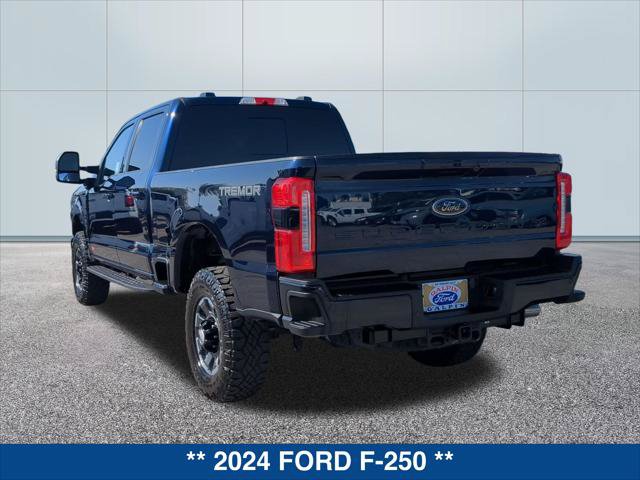 Certified 2024 Ford F250 Lariat w/ Lariat Ultimate Package AWD/4WD image 3