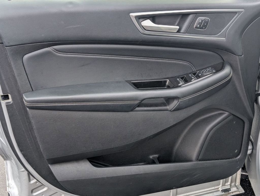 Certified 2017 Ford Edge Titanium w/ Equipment Group 301A image 24