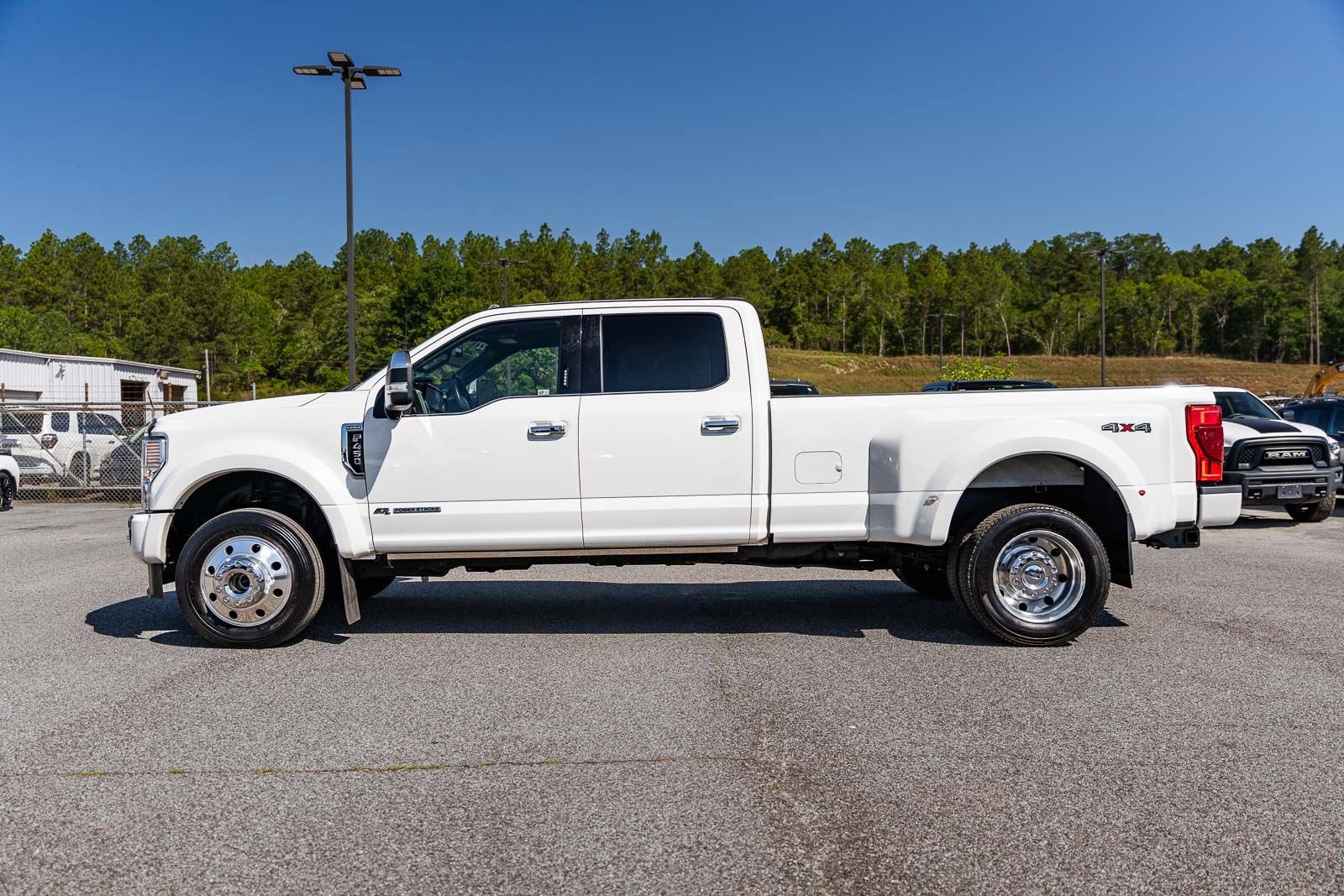 Certified 2022 Ford F450 Platinum AWD/4WD image 4