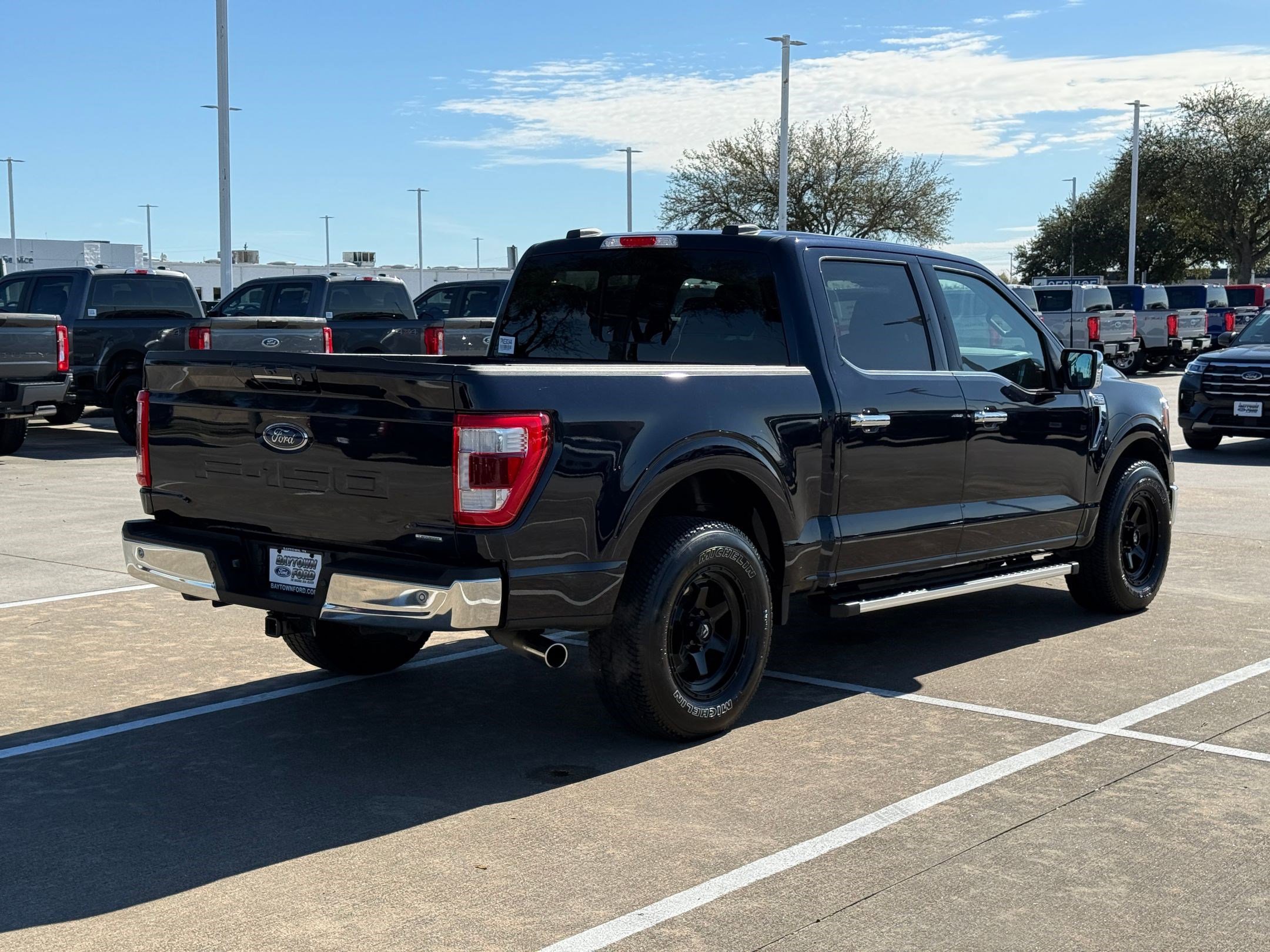 Certified 2023 Ford F150 Lariat w/ Trailer Tow Package image 9
