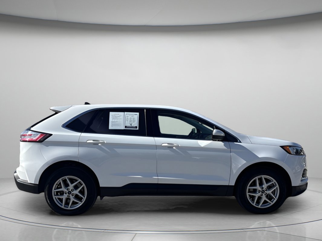 Certified 2022 Ford Edge SEL image 5