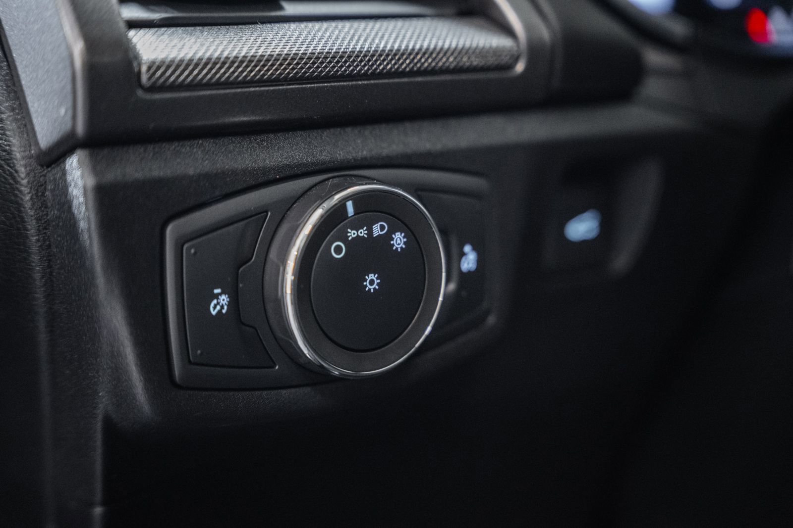 Certified 2020 Ford Fusion SE FWD image 43