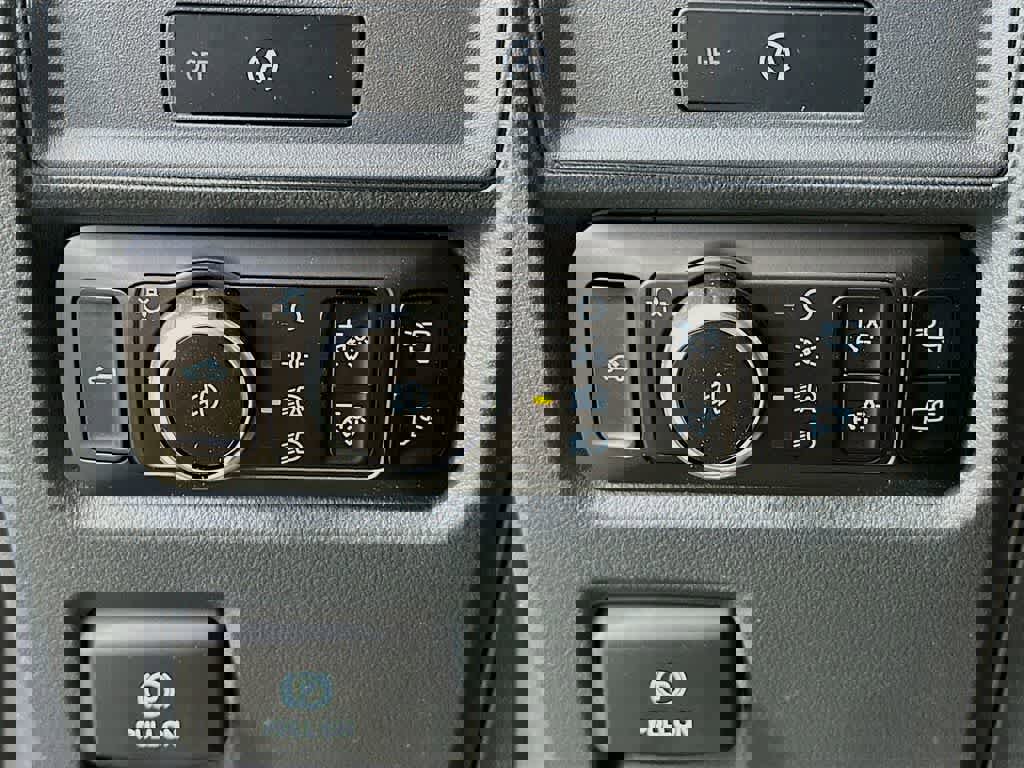 Certified 2025 Ford F150 XLT w/ Equipment Group 302A MID image 27