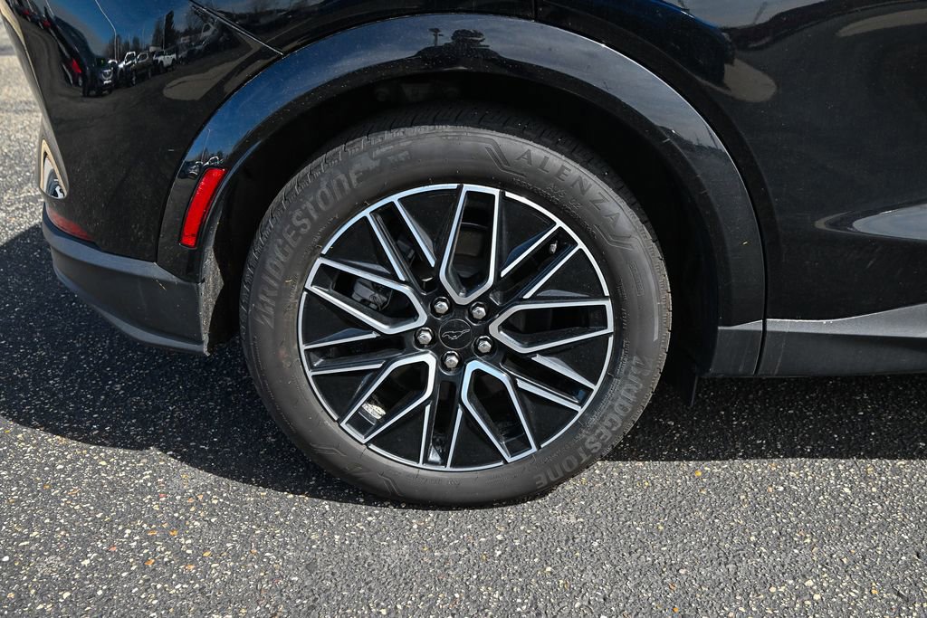 Certified 2025 Ford Mustang Mach-E Premium AWD/4WD image 18