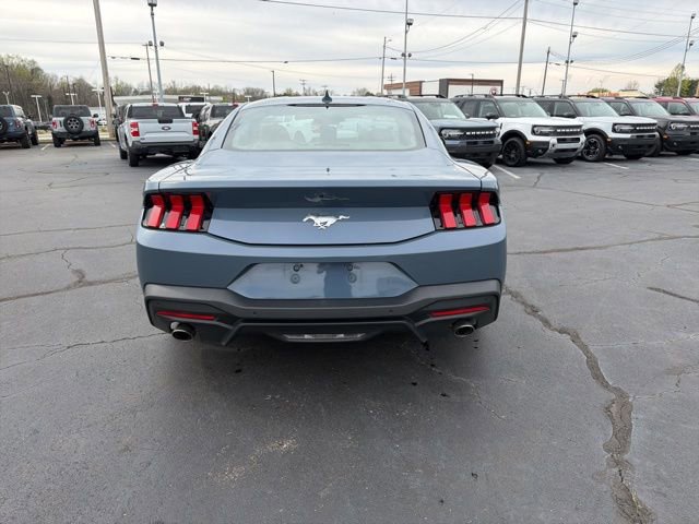 Certified 2024 Ford Mustang Coupe image 4