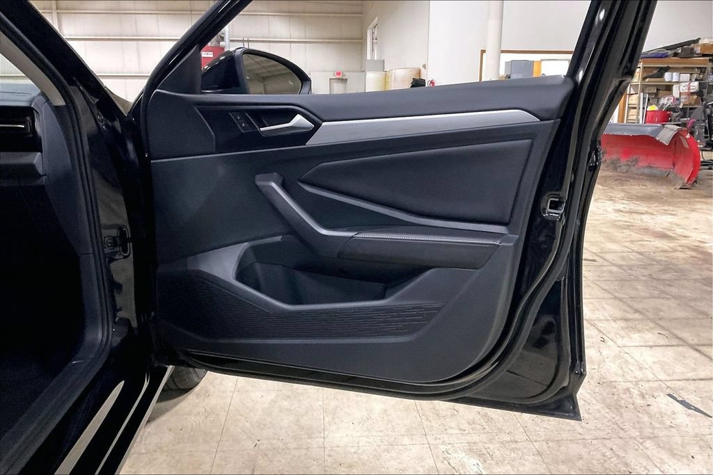 Used 2025 Volkswagen Jetta S FWD image 21