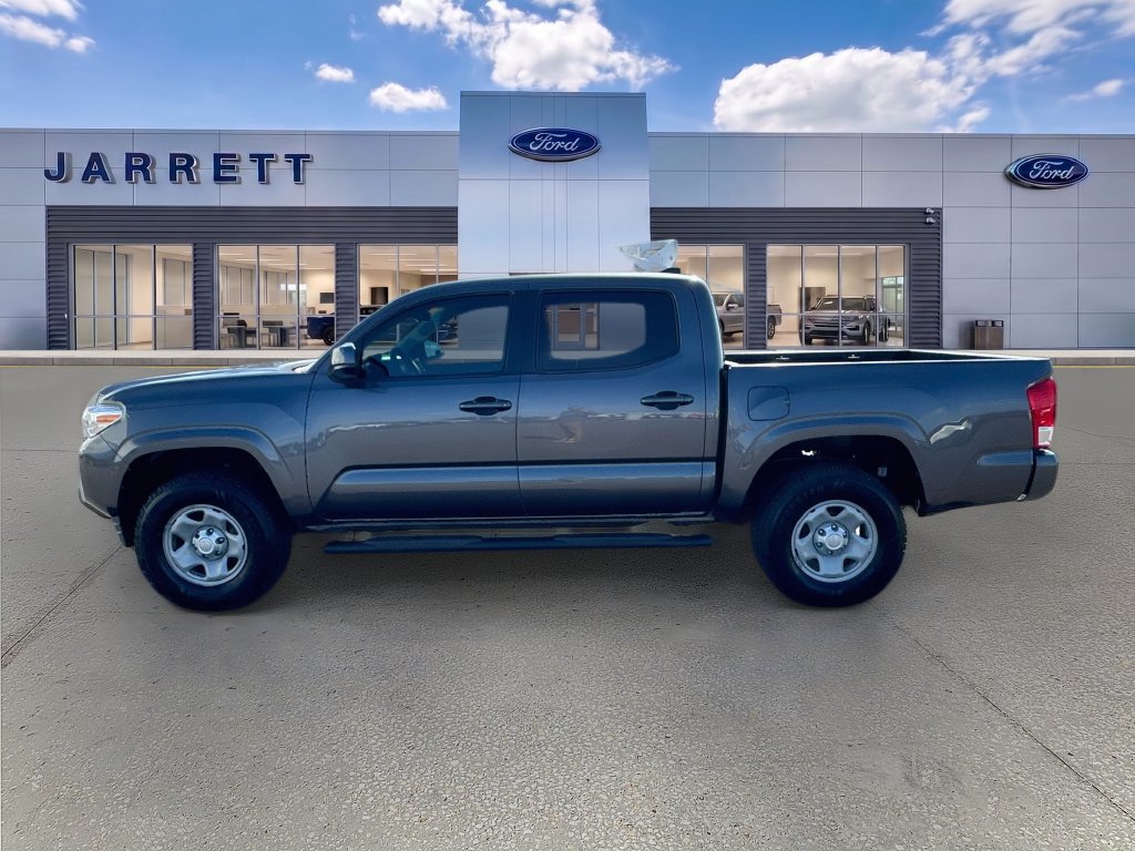 Used 2017 Toyota Tacoma SR RWD image 4