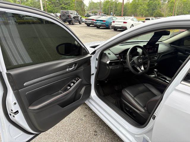 Used 2024 Nissan Altima 2.5 SR w/ SR Premium Package FWD image 9
