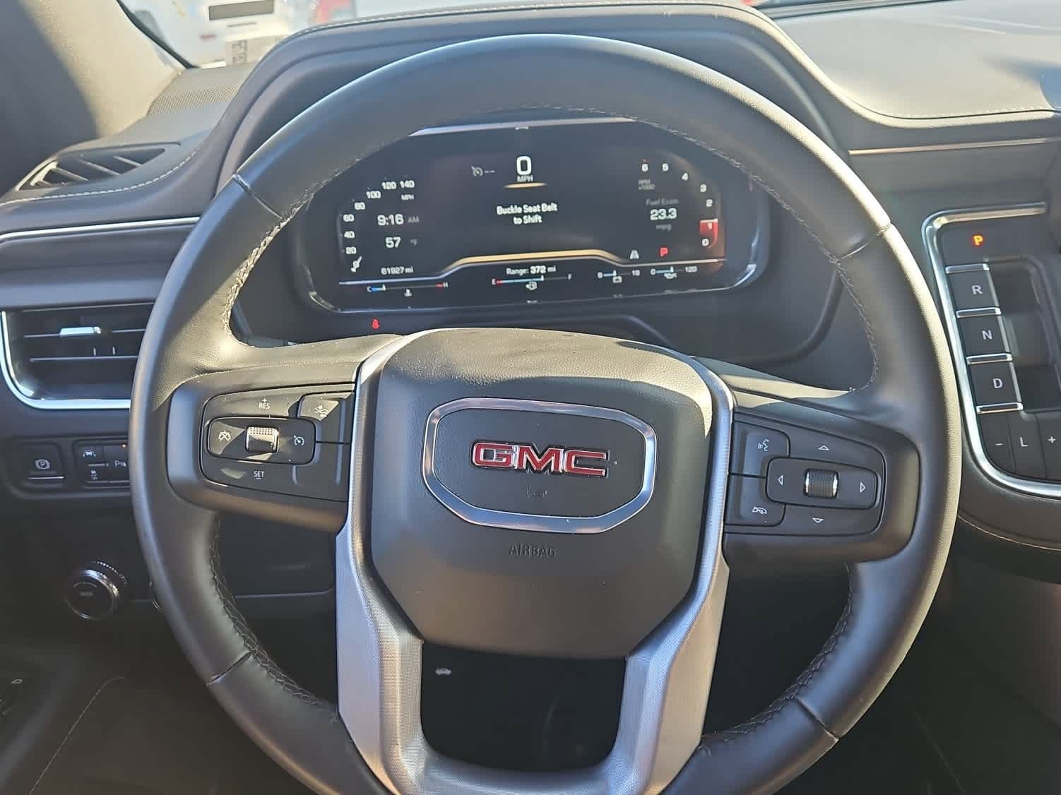 Used 2024 GMC Yukon XL SLT image 16