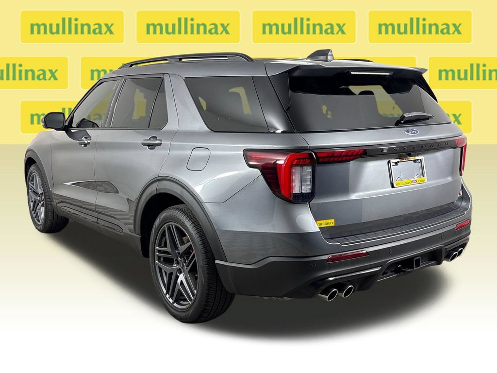 Certified 2025 Ford Explorer ST AWD/4WD image 7