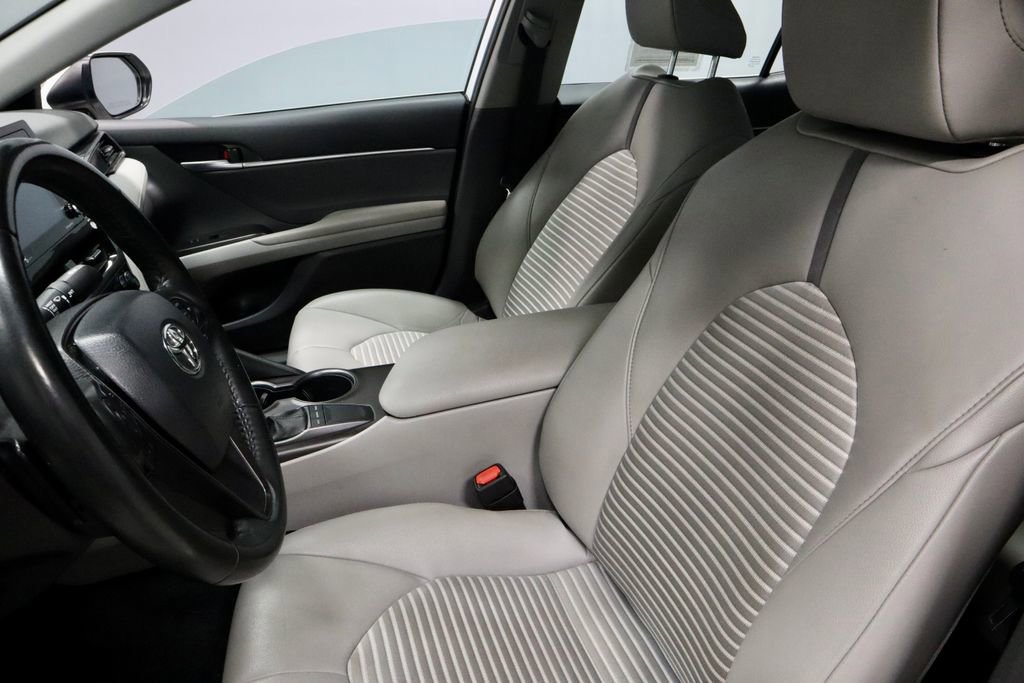 Used 2024 Toyota Camry SE FWD image 23