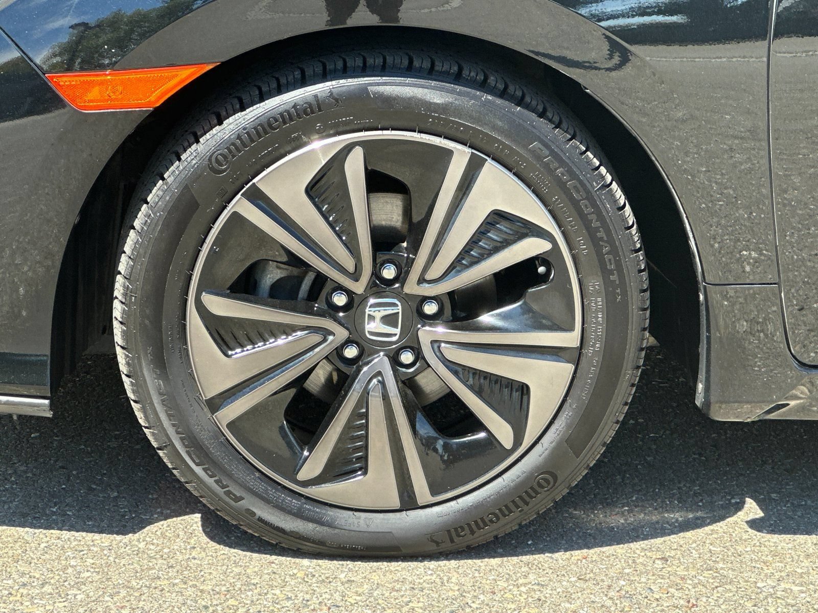 Used 2018 Honda Civic EX image 33
