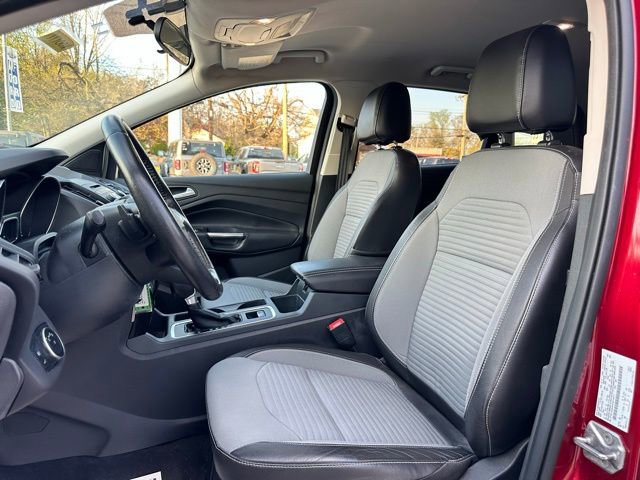 Certified 2017 Ford Escape SE w/ SE Sport Appearance Package AWD/4WD image 34