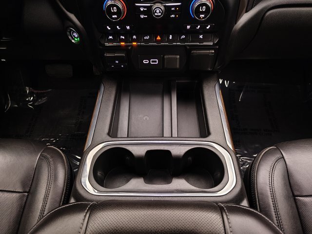 Used 2019 Chevrolet Silverado 1500 High Country w/ Technology Package AWD/4WD image 39