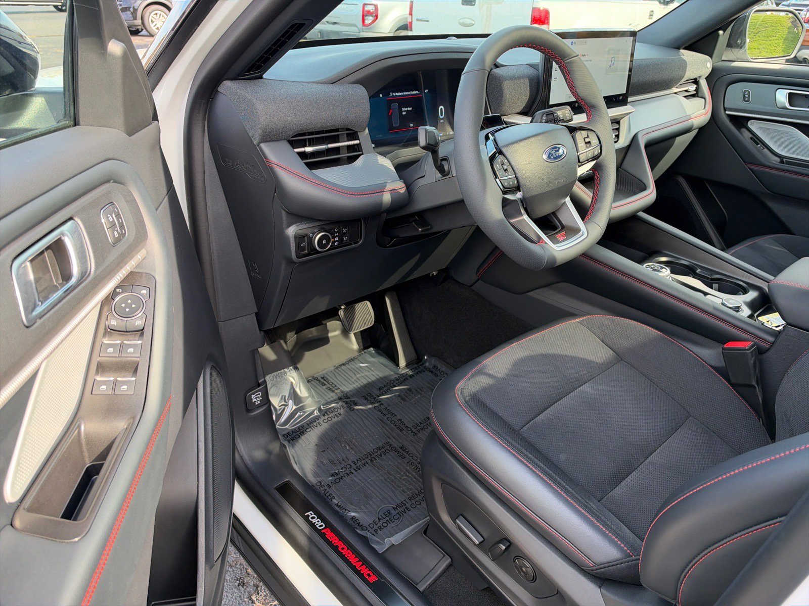 Certified 2026 Ford Explorer ST AWD/4WD image 6
