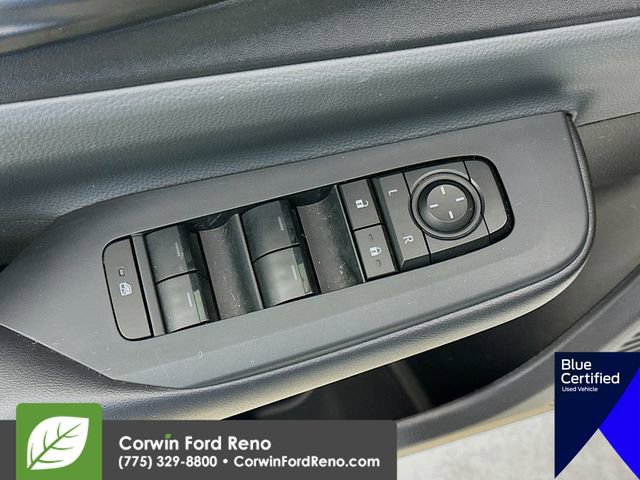 Used 2025 Toyota Prius LE image 19