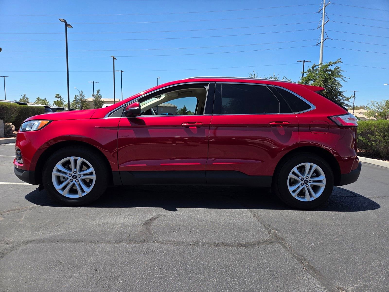 Certified 2020 Ford Edge SEL w/ Convenience Package FWD image 3
