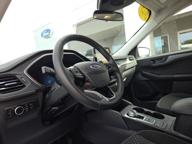 Certified 2023 Ford Escape Active AWD/4WD image 18
