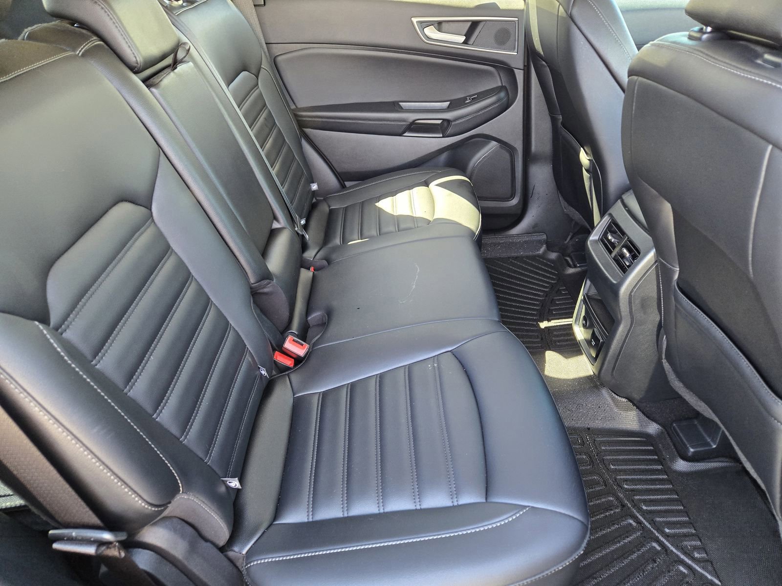 Certified 2024 Ford Edge SEL w/ Convenience Package image 29