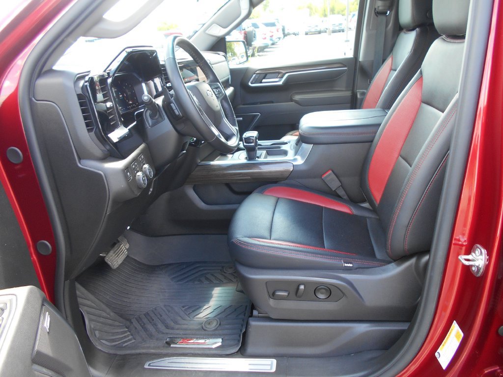 Used 2026 Chevrolet Silverado 1500 RST AWD/4WD image 2